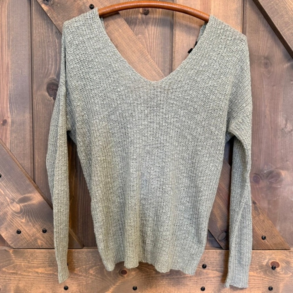 Moon & Madison Sweater Womens XS Green Good Twist Back Open Knit V-Neck